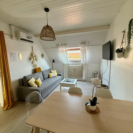 3 Pieces Centre Pittoresques Parking Gratuit A 5 Minutes A Pied Apartment